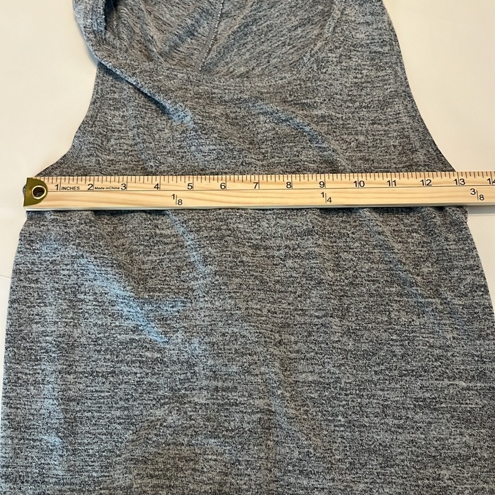 Gap Heather Grey Cross-Back Tank Top Size M - Picture 4 of 6